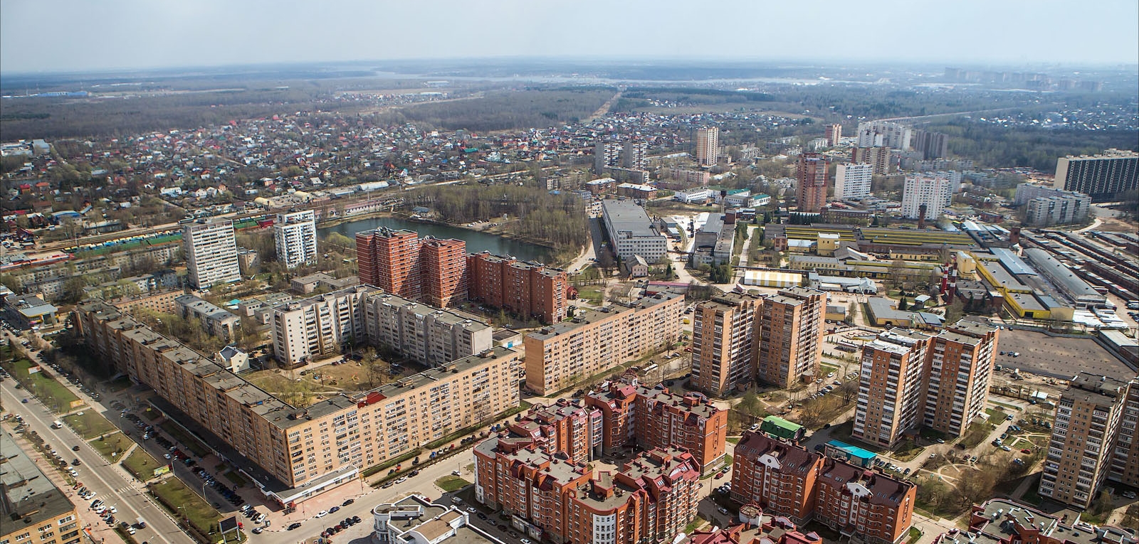 Пятиэтажки в ряд в Лобне